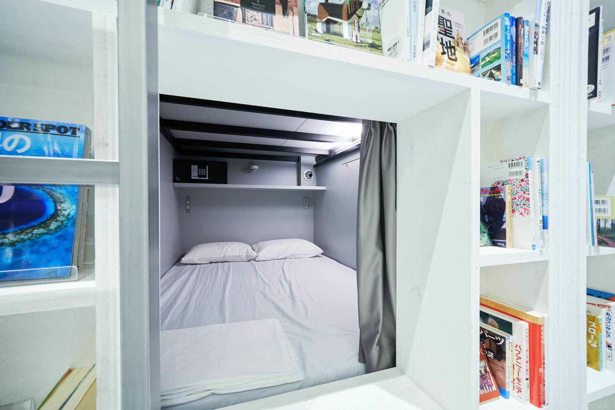 Auberge de jeunesse Book And Bed Tokyo Shinsaibashi à Ōsaka Extérieur photo
